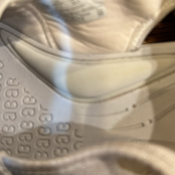 Cute silver/gray slip-on sandals from Bzees, size 9.5 - Picture 7 of 8